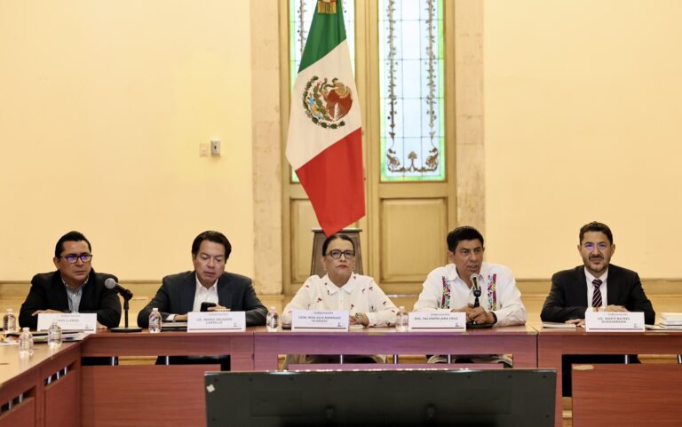Gobierno federal retoma diálogo con integrantes de la CNTE