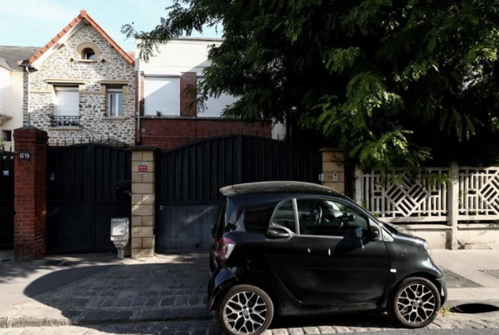 Hallan muerto a reclutador de modelos ligado a Epstein