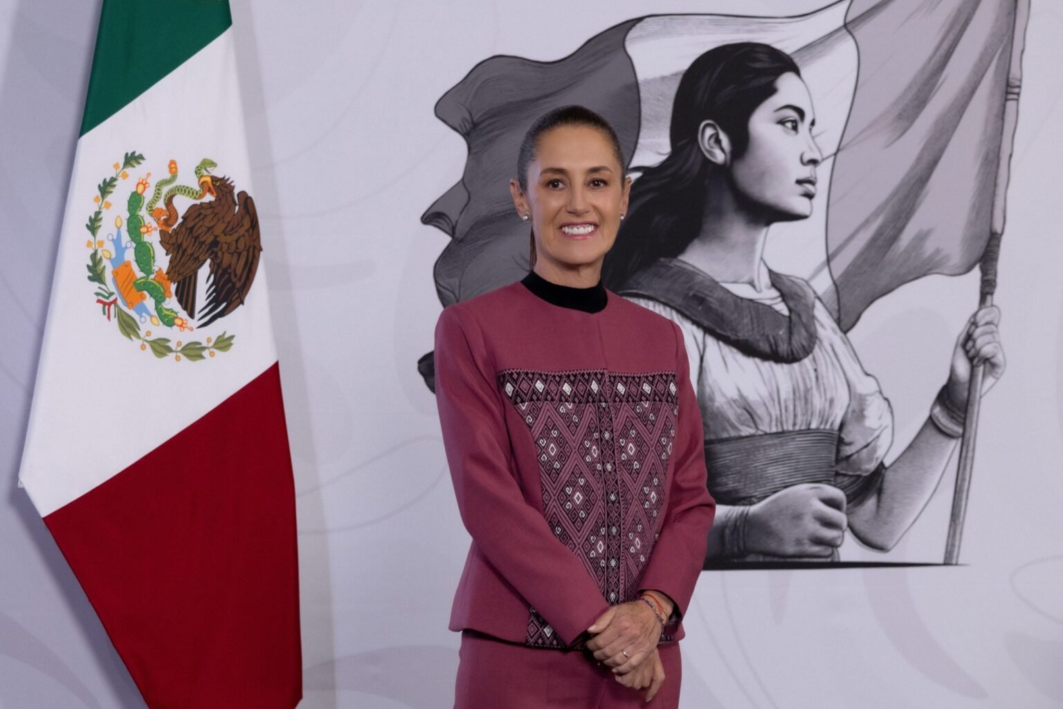 Celebra Sheinbaum freno del INE a campaña de Alito contra Morena